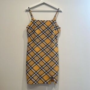 “almost Famous” youth Large yellow plaid dress